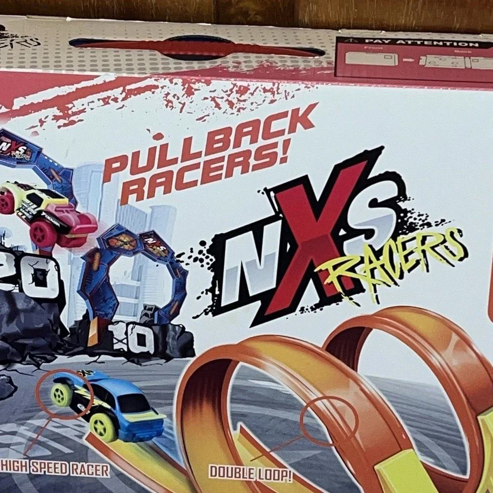 Maisto NXS Racers Dual Race Motorized Racing Set, 2 Cars & Double Loop Track New